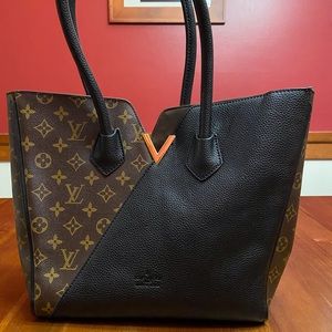 LOUIS VUITTON PURSE